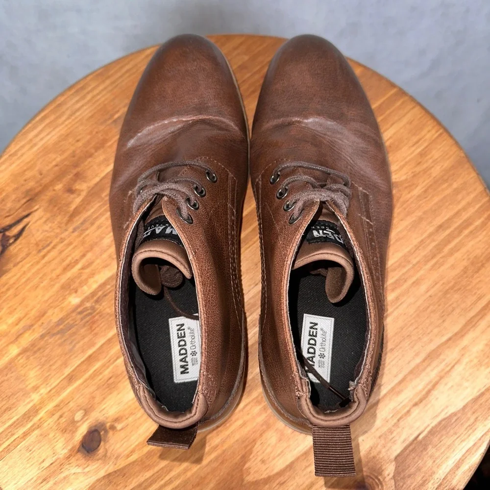 Madden Chukka Boots Mens Size 9 Brown Good Lace Up Brogue Detail Ortholite
